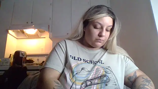 Snapshot of Lilithsincity chatting on 12.18.24 Lilithsincity online show from 12.18.24