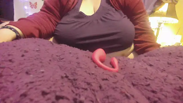 Snapshot of Alli_Kat chatting on 02.11.25 Alli Kat online show from 02.11.25