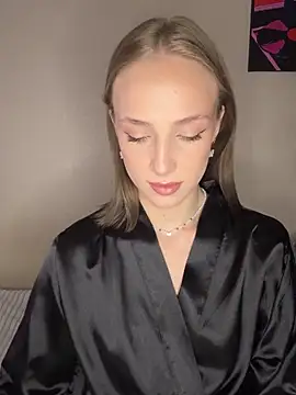 Snapshot of CaseyStar chatting on 12.16.24 CaseyStar online show from 12.16.24