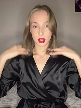 Snapshot of CaseyStar chatting on 12.17.24 CaseyStar online show from 12.17.24