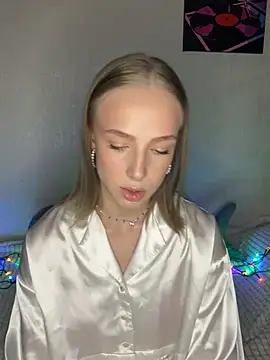 Snapshot of CaseyStar chatting on 12.28.24 CaseyStar online show from 12.28.24