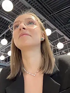 Snapshot of CaseyStar chatting on 01.19.25 CaseyStar online show from 01.19.25