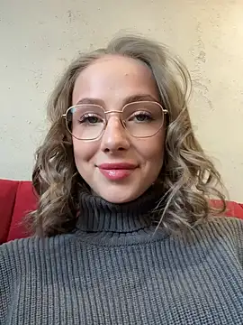 Snapshot of CaseyStar chatting on 02.14.25 CaseyStar online show from 02.14.25