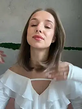 Snapshot of CaseyStar chatting on 03.06.25 CaseyStar online show from 03.06.25