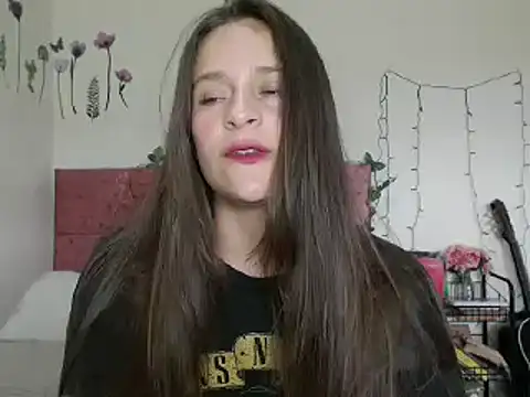 Snapshot of Serenity chatting on 01.02.25 Serenity online show from 01.02.25