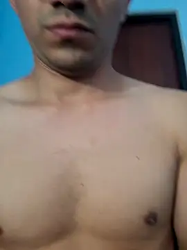 Snapshot of charlesss19 chatting on 11.04.25 charlesss19 online show from 11.04.25