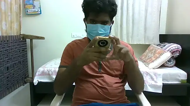 Snapshot of nick05inch chatting on 02.10.25 nick05inch online show from 02.10.25