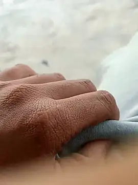 Snapshot of nick05inch chatting on 11.01.25 nick05inch online show from 11.01.25