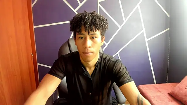 Snapshot of Pendragon1224 chatting on 01.11.25 Pendragon1224 online show from 01.11.25