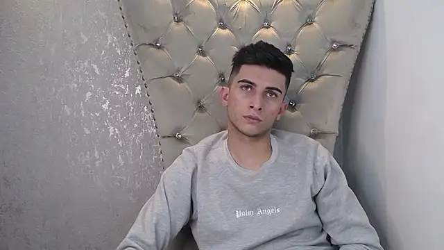 Snapshot of MrWilliseo chatting on 01.24.25 MrWilliseo online show from 01.24.25