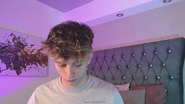 Snapshot of MrWilliseo chatting on 09.29.25 MrWilliseo online show from 09.29.25