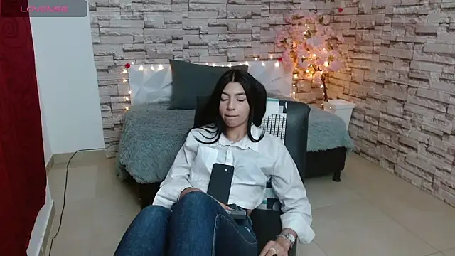 Snapshot of Vanse_lust chatting on 02.04.25 Vanse lust online show from 02.04.25