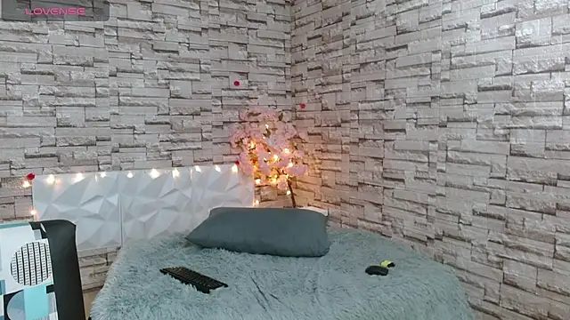 Snapshot of Vanse_lust chatting on 03.18.25 Vanse lust online show from 03.18.25