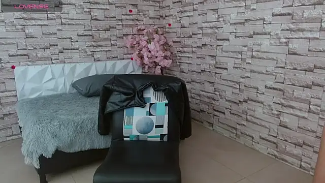 Snapshot of Vanse_lust chatting on 03.22.25 Vanse lust online show from 03.22.25