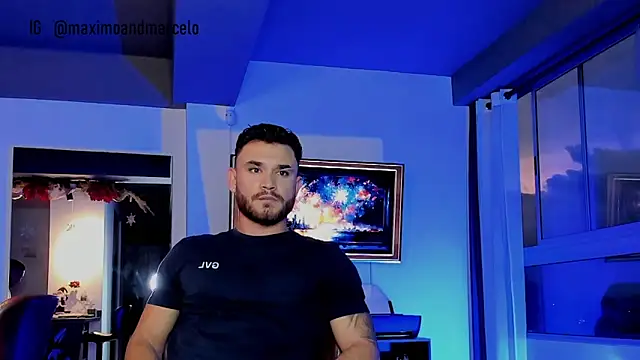 Snapshot of Maximo_Marcelo chatting on 01.02.25 Maximo Marcelo online show from 01.02.25