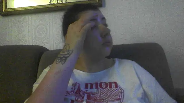 Snapshot of CamilaCherryX chatting on 11.12.25 CamilaCherryX online show from 11.12.25