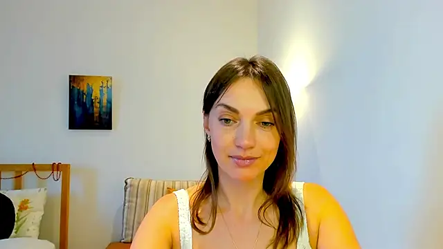 Snapshot of LovelyeeMia chatting on 12.23.24 LovelyeeMia online show from 12.23.24