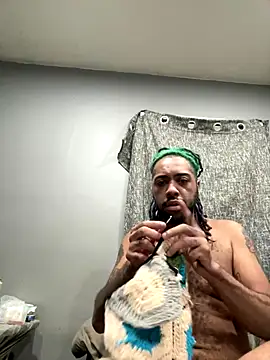 Snapshot of kaydazeed chatting on 10.10.25 kaydazeed online show from 10.10.25