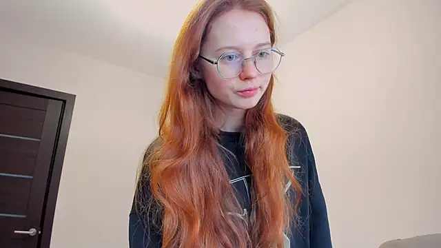 Snapshot of Fire_Luna chatting on 12.09.24 Fire Luna online show from 12.09.24