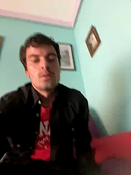 Snapshot of Frantri00@xh chatting on 10.31.25 Frantri00xh online show from 10.31.25