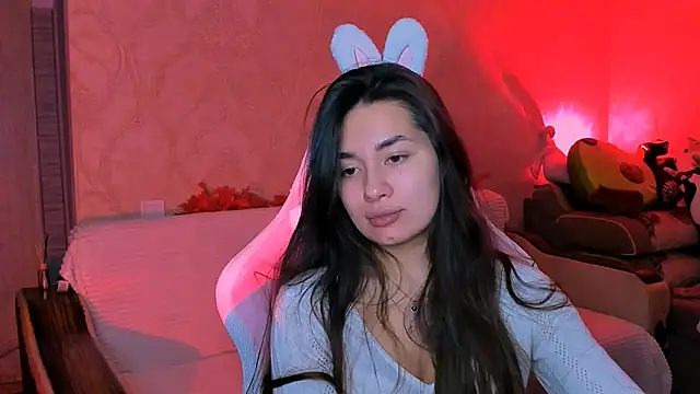 Snapshot of Swee_Alicee chatting on 10.10.25 Swee Alicee online show from 10.10.25