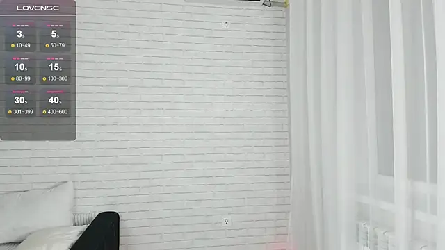 Snapshot of candyboofairy chatting on 01.22.25 candyboofairy online show from 01.22.25