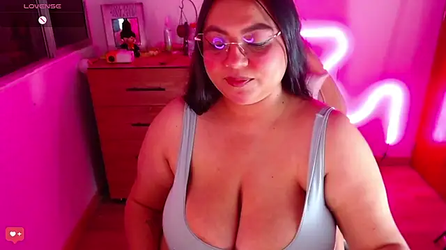 Snapshot of Rebeca_charme21 chatting on 03.09.25 Rebeca charme21 online show from 03.09.25