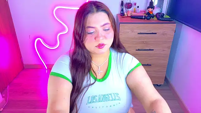 Snapshot of Rebeca_charme21 chatting on 09.09.25 Rebeca charme21 online show from 09.09.25