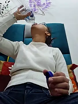 Snapshot of Aleena_Rai chatting on 12.07.24 Aleena Rai online show from 12.07.24