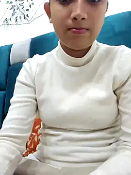 Snapshot of Aleena_Rai chatting on 02.01.25 Aleena Rai online show from 02.01.25