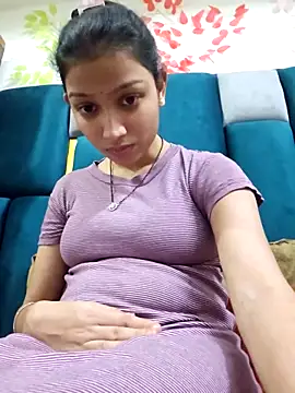 Snapshot of Aleena_Rai chatting on 03.11.25 Aleena Rai online show from 03.11.25