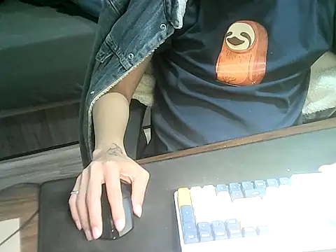 Snapshot of Ryan67533 chatting on 11.04.25 Ryan67533 online show from 11.04.25