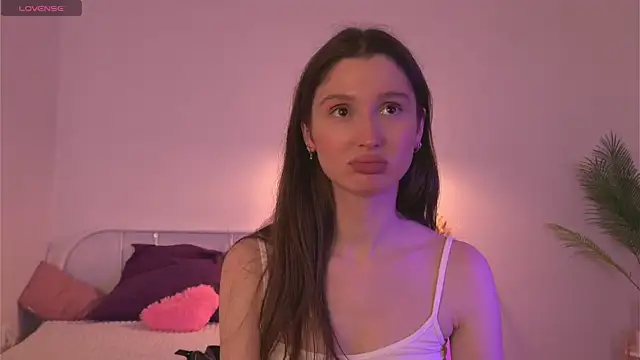 Snapshot of tender_babyy chatting on 09.30.25 tender babyy online show from 09.30.25