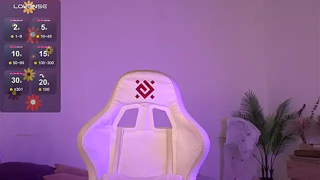 Snapshot of tender_babyy chatting on 10.29.25 tender babyy online show from 10.29.25