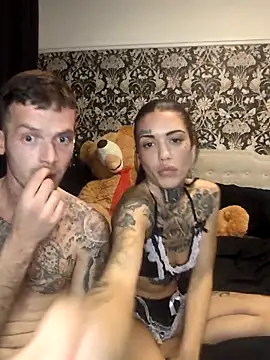 MrRaveMissBehave93 online show from 03.22.25