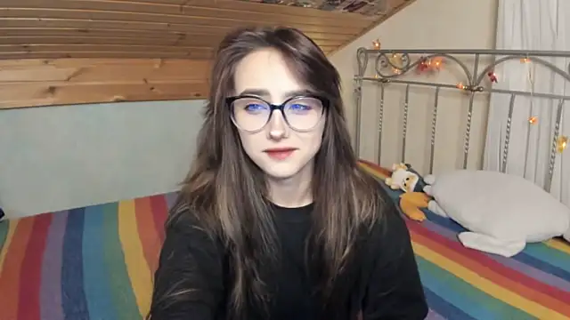 Snapshot of SilverDream chatting on 12.06.24 SilverDream online show from 12.06.24