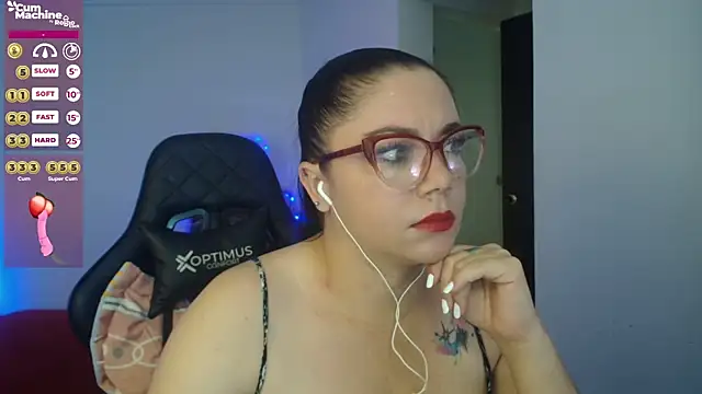 Snapshot of Madame_Shein_ chatting on 12.04.24 Madame Shein online show from 12.04.24