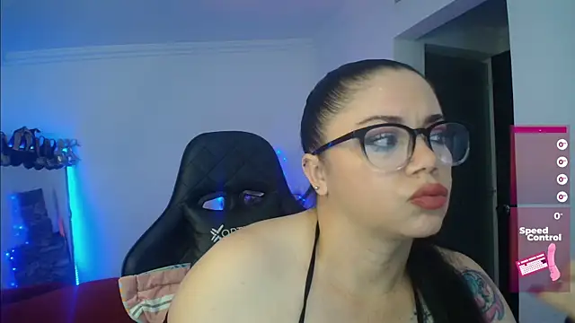 Snapshot of Madame_Shein_ chatting on 12.14.24 Madame Shein online show from 12.14.24