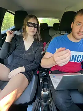 Snapshot of romeojulietLoveX chatting on 10.11.25 romeojulietLoveX online show from 10.11.25