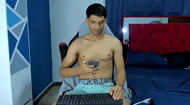 Snapshot of mike_shelby21 chatting on 12.31.24 mike shelby21 online show from 12.31.24