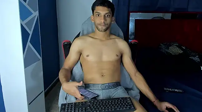 Snapshot of mike_shelby21 chatting on 01.01.25 mike shelby21 online show from 01.01.25