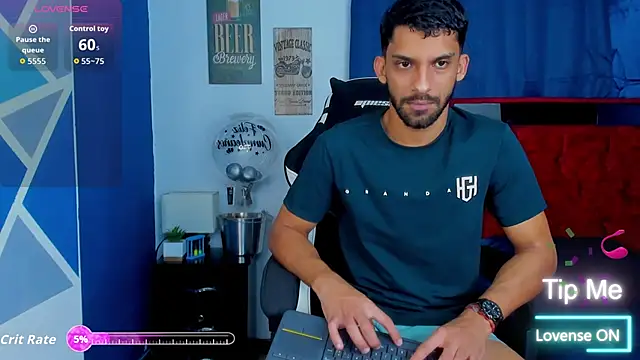 Snapshot of mike_shelby21 chatting on 10.06.25 mike shelby21 online show from 10.06.25