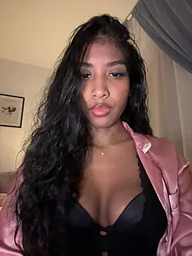 Snapshot of IamCrystal2 chatting on 02.09.25 IamCrystal2 online show from 02.09.25