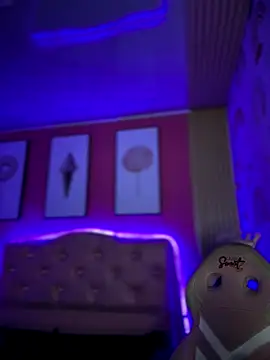 Annie LS online show from 10.14.25