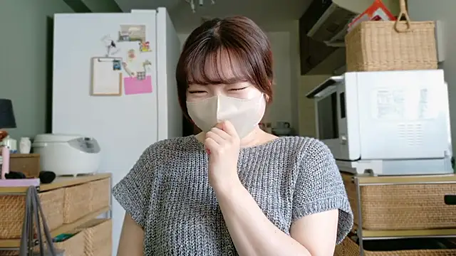 Snapshot of _Yui_ chatting on 09.30.25 Yui online show from 09.30.25