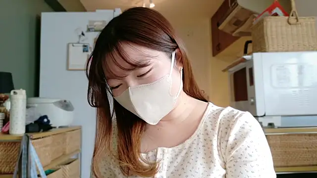 Snapshot of _Yui_ chatting on 10.03.25 Yui online show from 10.03.25