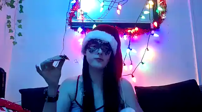 Snapshot of LexiSnowUK chatting on 12.08.24 LexiSnowUK online show from 12.08.24