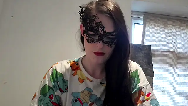 Snapshot of LexiSnowUK chatting on 02.17.25 LexiSnowUK online show from 02.17.25