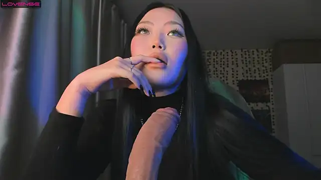 Snapshot of uko_sa chatting on 10.12.25 uko sa online show from 10.12.25