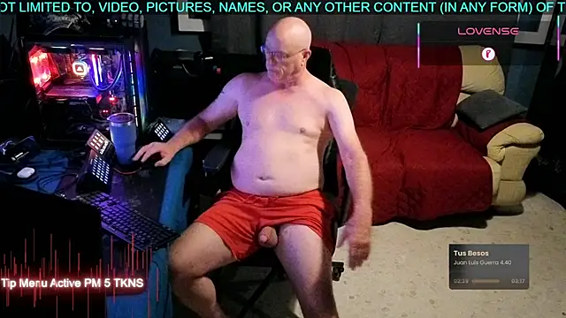 Snapshot of Pilot_Dave_69 chatting on 09.15.25 Pilot Dave 69 online show from 09.15.25